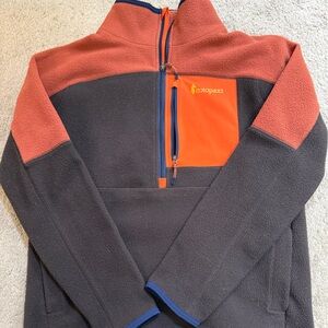 Cotopaxi Men's Sweater in Orange and Gray